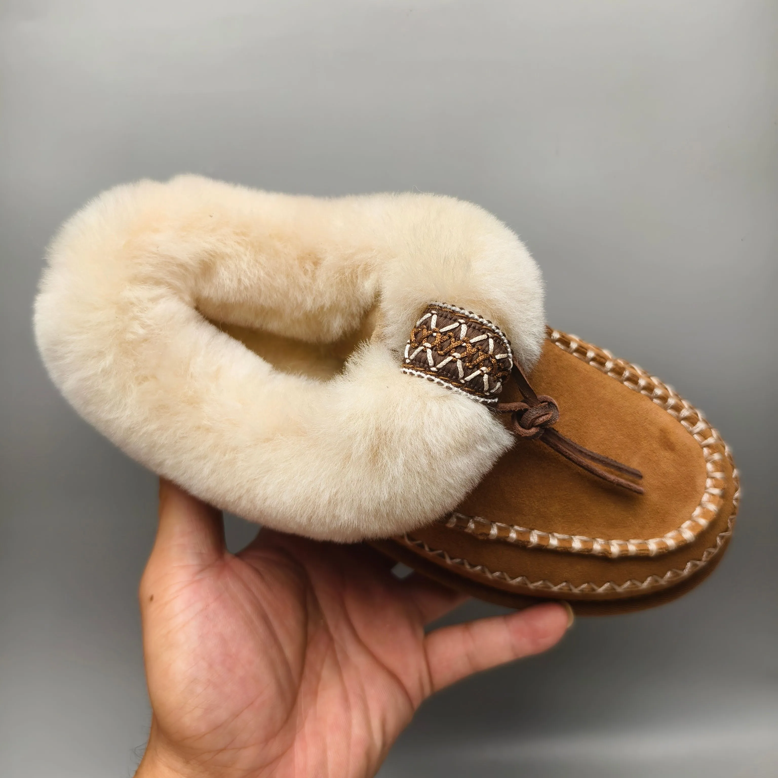 💰520 UGG sheepskin integrated snow boots 8258 ethnic style casual boots color: chestnut antelope brown matching size: 35-40